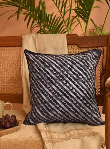 Slanted Bows- Kantha cushion cover