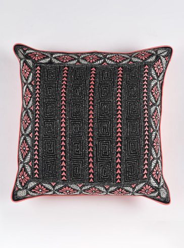 Phool aar teer- Kantha embroidered Cotton cushion cover 18"x18" (inches)